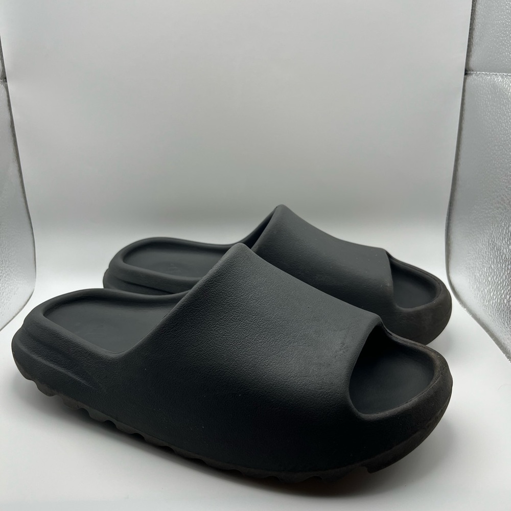 Black Yeezy slides